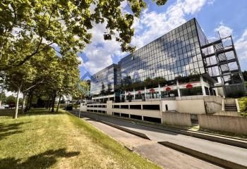 Location bureaux Courcouronnes - Proche centre commercial Evry 2 et transports
