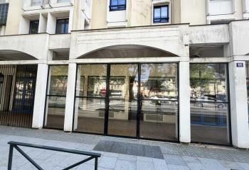 Location bureaux Rennes - Proche métro République et bus Le Mail
