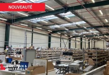 Location entrepôt Bruz - Proximité La Janais - 5 560 m²