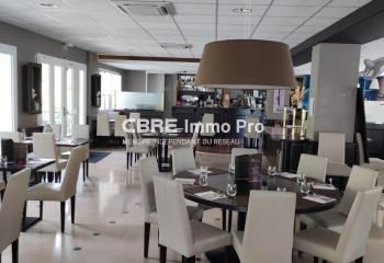 Hôtel Restaurant à vendre centre ville Lusignan