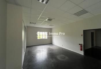 Investissement bureaux Saint-Benoît - Proche bus, autoroute et gare