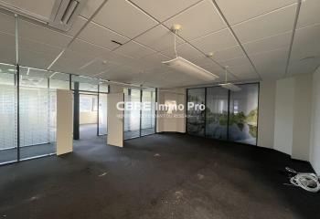 Location bureaux Chasseneuil-du-Poitou - Proche autoroute A10 et bus