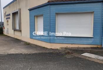 Vente bureaux Parthenay - Entrée de ville, parking, proximité commerces