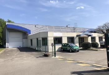 Location activité/entrepôt - 759 m²