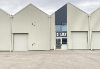 Local d'activité à louer Genas - Proximité axes routiers et transports