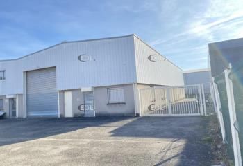 Local d'activité à louer Genas - 440 m² avec cour privative