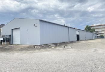 Entrepôt à louer Vénissieux - 3 portes sectionnelles