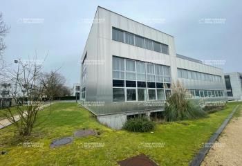 Location bureaux Bordeaux - Proche centre, parking couvert
