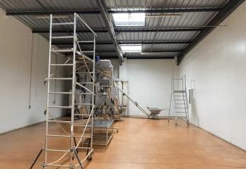 Locaux d'activités à vendre Lozanne - Proche aéroport et autoroutes