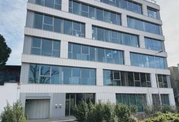 Location bureaux Lyon 7 - Proche métro, tramway, TGV et aéroport