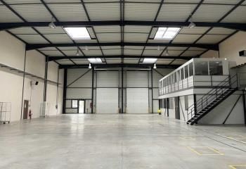 Local d'activité à louer Saint-Priest - Proche A46 et aéroport