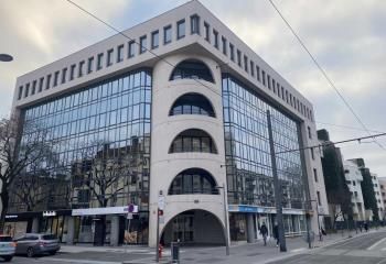 Location bureaux Lyon 7, proche métro Debourg et transports en commun