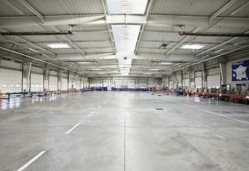 Messagerie urbaine à louer Décines-Charpieu - Proche périphérique Laurent Bonnevay