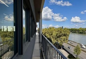 Vente bureaux Lyon 2 - Confluence - Proche tramways et gare Perrache