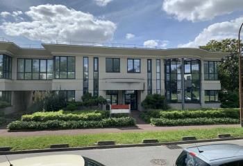 Location bureaux Créteil - Proche autoroute A86 et métro Pointe du Lac