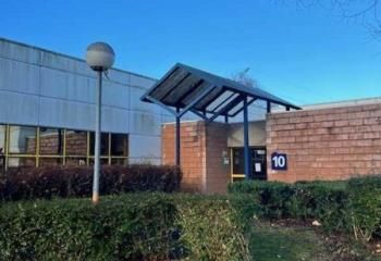 Location bureaux Saint-Thibault-des-Vignes - Proche autoroute A104