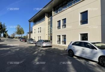 Location bureaux Aix-en-Provence - Proche La Duranne, accès parking