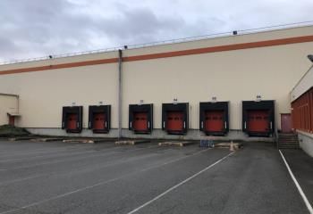 Vente entrepôt Mer - Proche A10 et SNCF