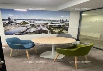 Location bureaux Bordeaux Bassins à Flot - Proche services et restauration