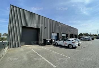 Location bureaux La Mézière - Route du Meuble, 15 places de parking