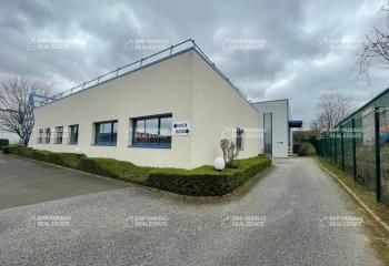 Local d'activité à louer Saint-Germain-de-la-Grange - Terrain 3000 m²