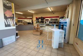 Location bureaux Langon - Proche commerces et parking privé