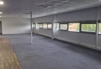 Location bureaux Canéjan - Environnement verdoyant et 10 parkings