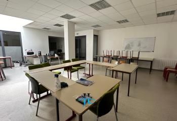 Location bureaux Langon - Proche rue passante et parking