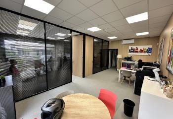 Location bureau Eysines - Avenue Saint Médard et proche parking