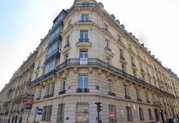 Postes de travail à louer - Paris 8 - Gare Saint-Lazare - Métro Europe