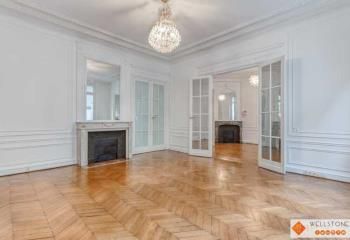 Location bureaux Paris 8 - Proche gare Saint-Lazare et métro Europe