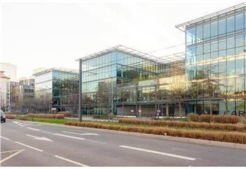 Location bureaux Courbevoie - Proche station T2 Les Fauvelles et La Défense