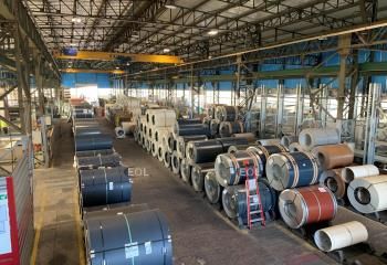 Location entrepôt Sorgues - Proche A7 et panneaux photovoltaïques