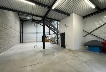 Location activité/entrepôt - 182 m²