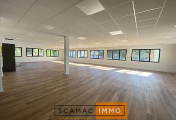 Bureaux à louer/vente Éguilles - Proche autoroute et commerces