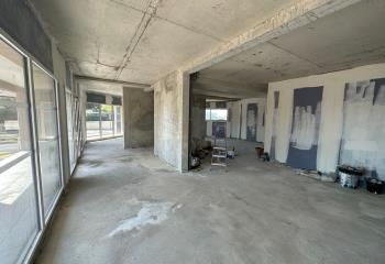 Local d'activité à louer Fréjus - Centre-ville, proche écoles et commerces