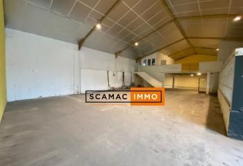 Location entrepôt Hyères - Accès camion et hauteur sous plafond