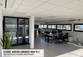 Bureaux à louer Six-Fours-les-Plages - Ascenseur et parkings