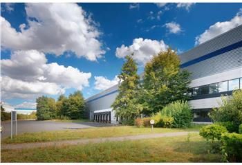 Location entrepôt Combs-la-Ville - Proche autoroutes et sécurisé