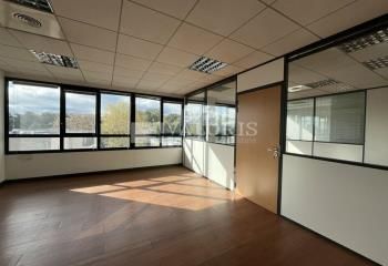 Location bureaux Écully - Proche A6 et bus 19, 89, 89E