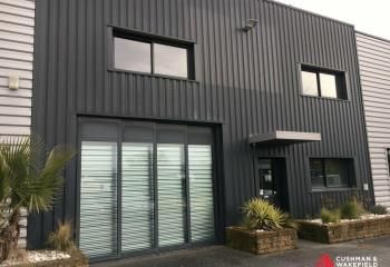 Local d'activité à louer Saint-Jean-d'Illac - Proche A63