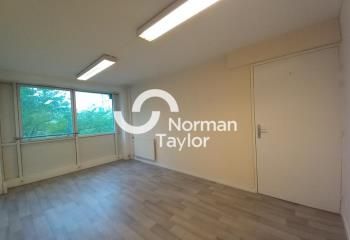 Location bureaux Saint-Priest - Proche A43, A46 et Tram T2