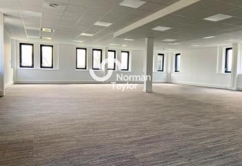 Location bureaux Vénissieux - Proche transports et accès routiers