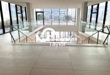 Location bureaux Vénissieux - Proche Métro D, Tram T4 et périphérique Laurent Bonnevay