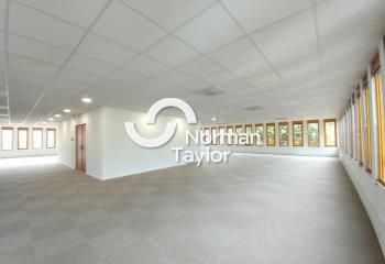 Location bureaux Lyon 7 - Mini Parc Gerland, proche bus, tram, métro et gare