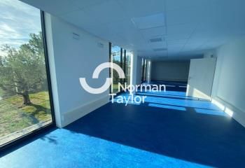 Location bureaux Saint-Clément-de-Rivière - Proche gare et autoroute