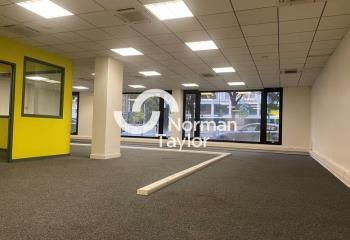 Location bureaux Lyon 3 - Proche gare Part-Dieu, métro et bus