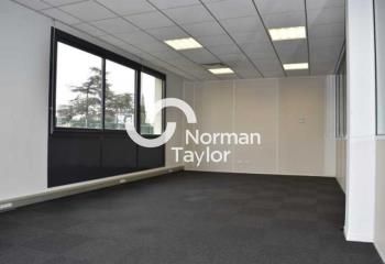 Location bureaux Chassieu - Proche Rocade Est, A43 et Aéroport Lyon St-Exupéry