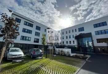 Location bureaux Genas - Proche A46 et aéroport Lyon-Saint Exupéry