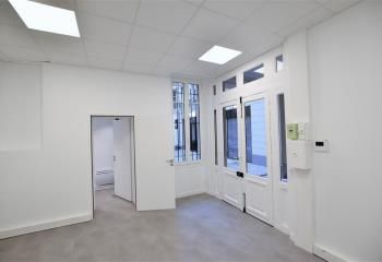Location bureau Paris 8 - Proche Saint-Lazare, sur cour